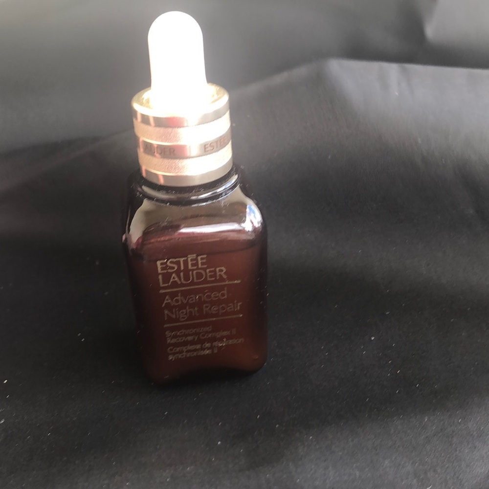 Estée Lauder night repair